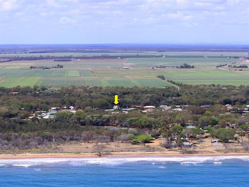 Moore Park Beach QLD 4670