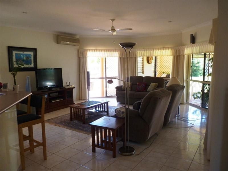 245 Barolin Esplanade, Coral Cove QLD 4670