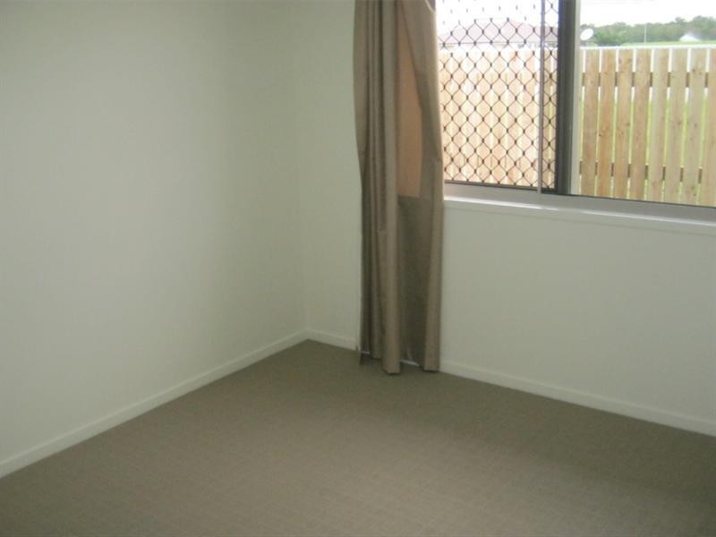 8 Avalon Street, Burnett Heads QLD 4670