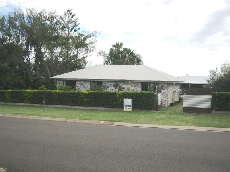 6 Bisdee Street, Coral Cove QLD 4670