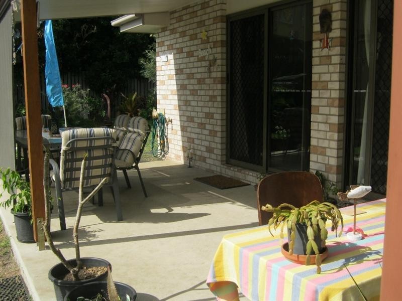 6 Bisdee Street, Coral Cove QLD 4670