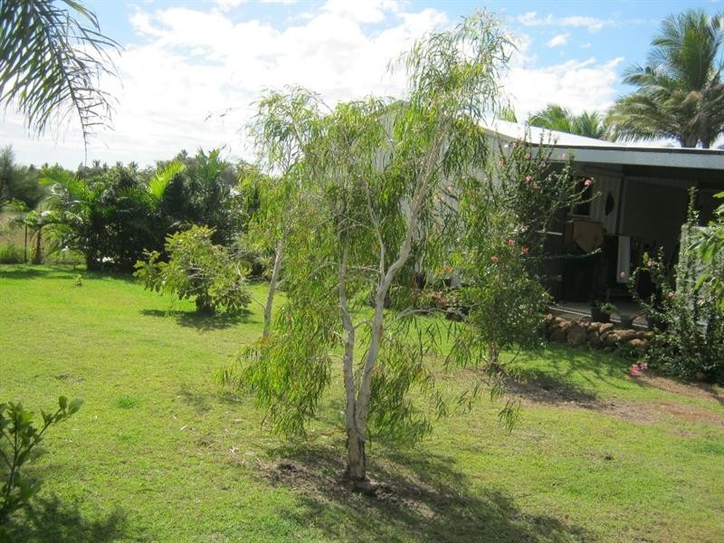 6 Bisdee Street, Coral Cove QLD 4670