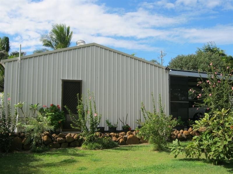 6 Bisdee Street, Coral Cove QLD 4670