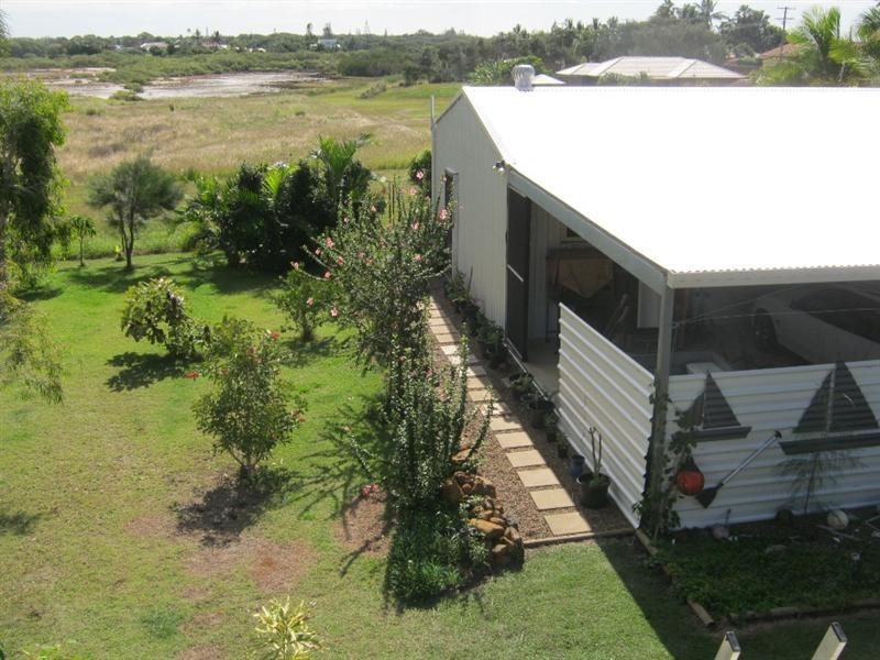 6 Bisdee Street, Coral Cove QLD 4670