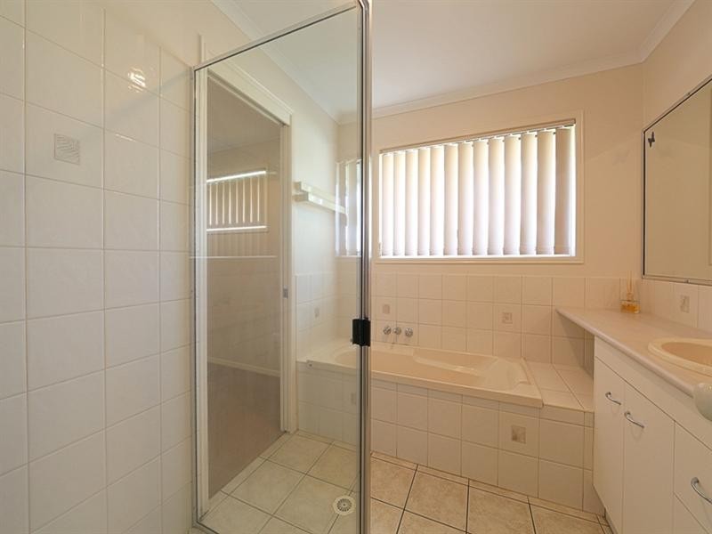 73 Wilfred Street, Bargara QLD 4670