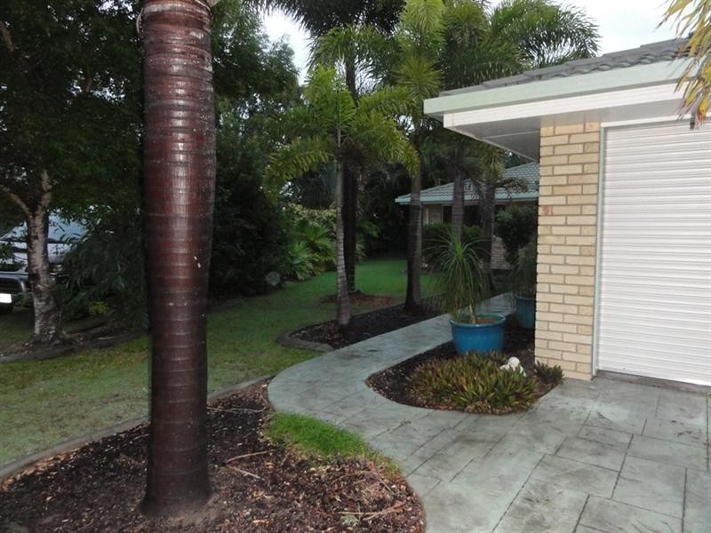 9 Cossart Crescent, Bargara QLD 4670