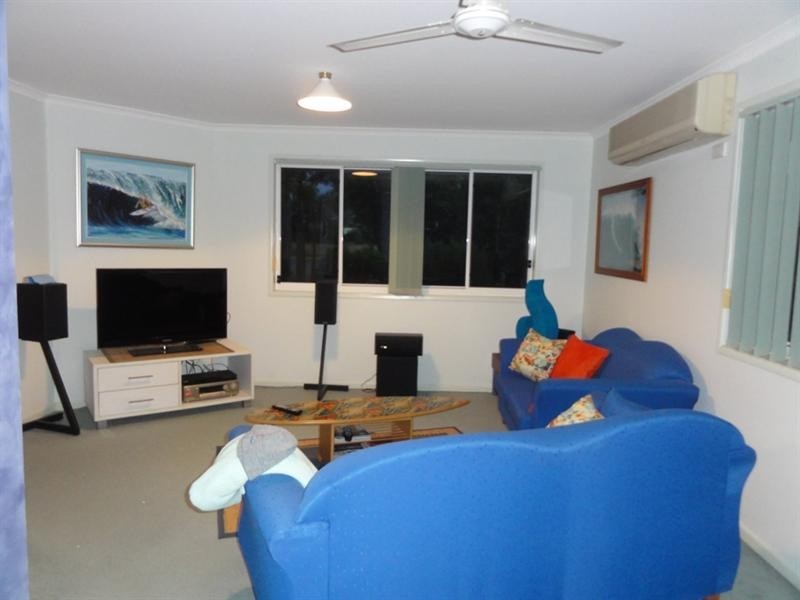 9 Cossart Crescent, Bargara QLD 4670