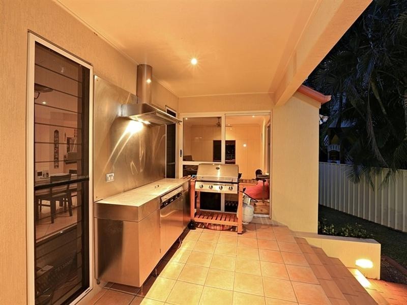 6 Lathouras Court, Bundaberg South QLD 4670