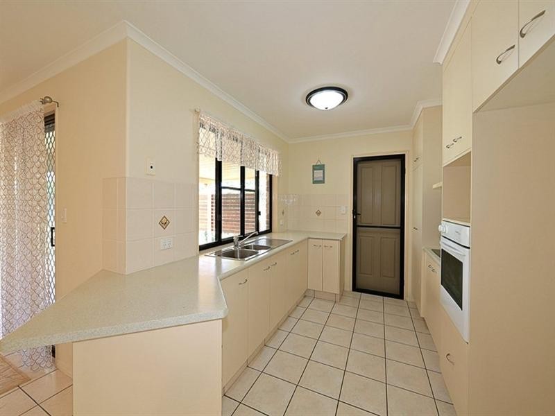 17 Palmer Avenue, Bargara QLD 4670