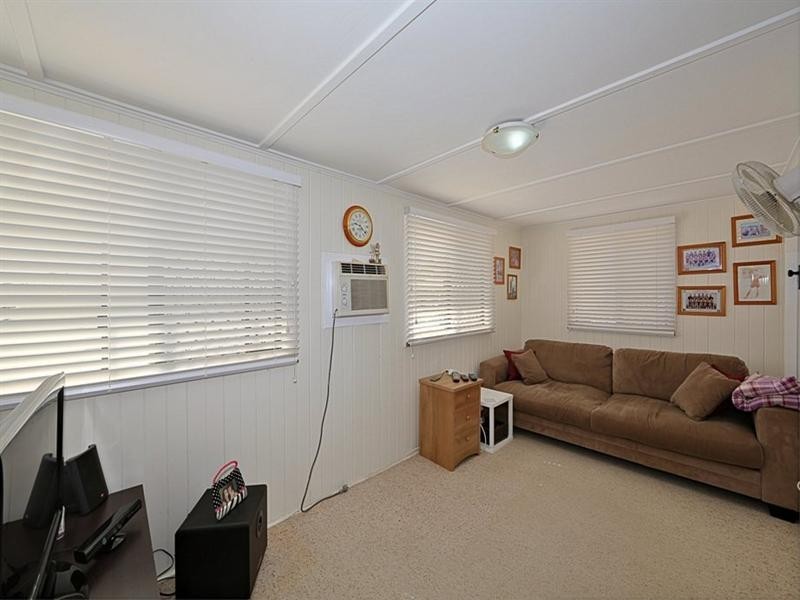 15 Hurst Street, Walkervale QLD 4670