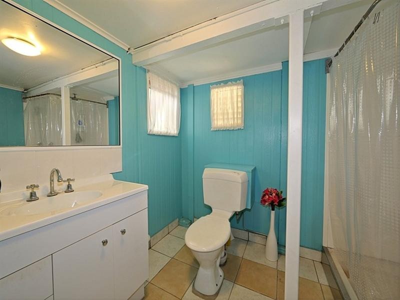 15 Hurst Street, Walkervale QLD 4670