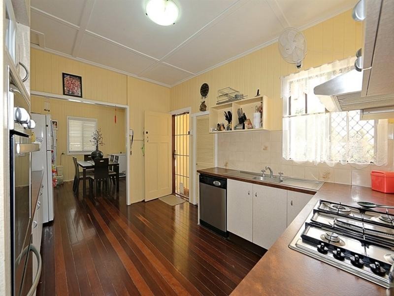 15 Hurst Street, Walkervale QLD 4670