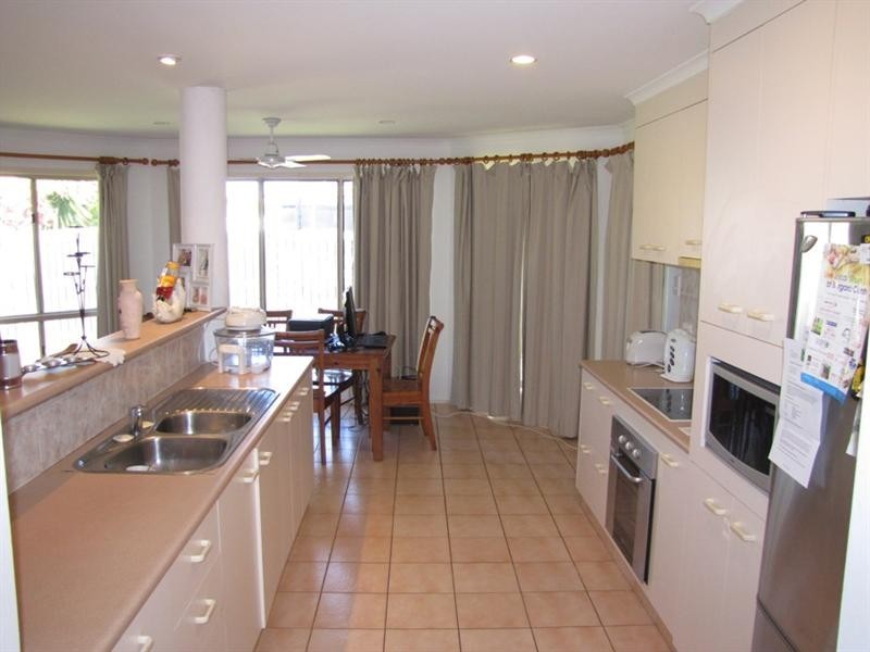 11 Lakeside Close, Bargara QLD 4670