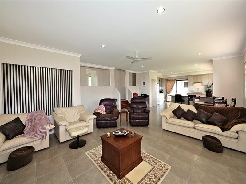 17 Orlabah Avenue, Innes Park QLD 4670