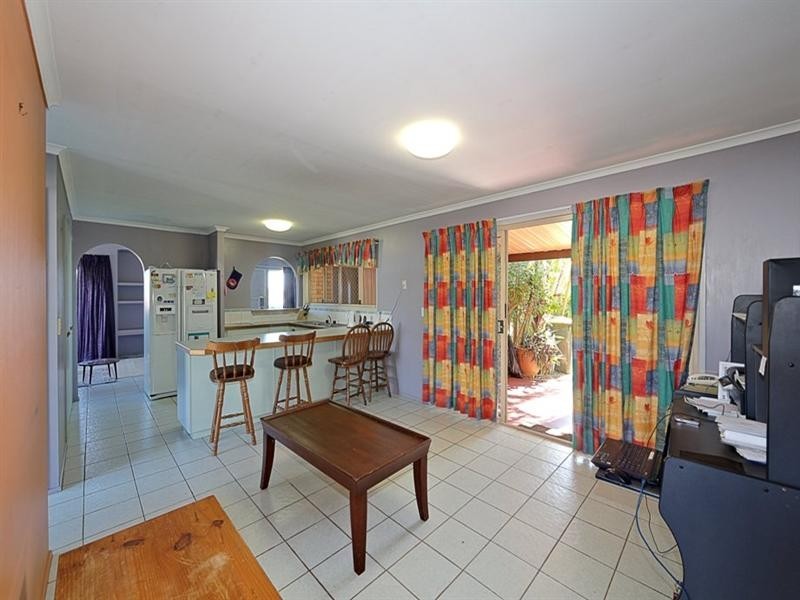 203 Atkinson Road, Elliott Heads QLD 4670