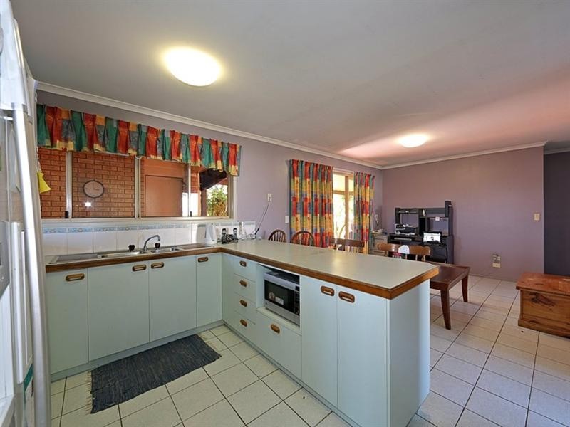 203 Atkinson Road, Elliott Heads QLD 4670