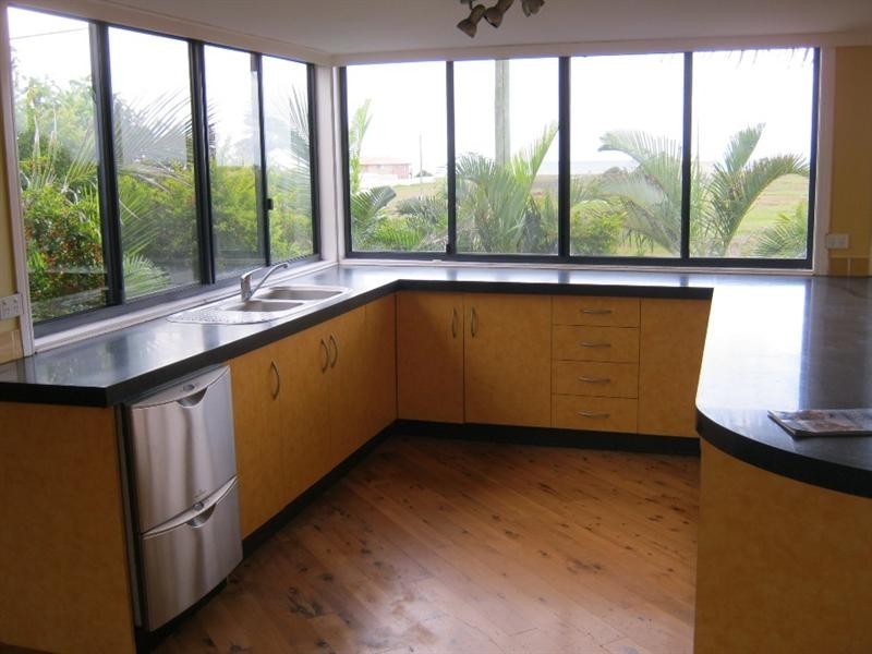 83 Shelley Street, Burnett Heads QLD 4670