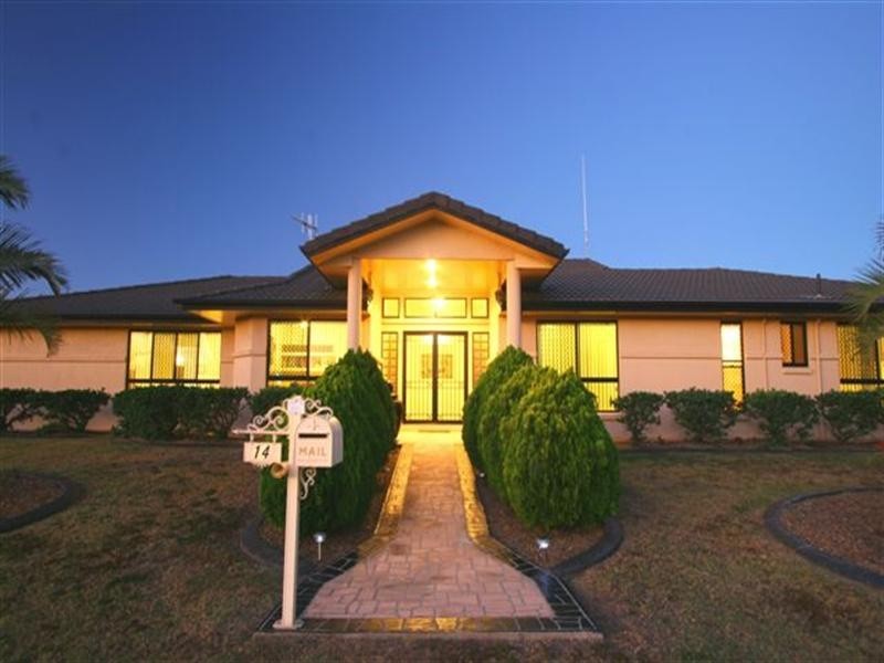 14 Coral Cove Drive, Coral Cove QLD 4670