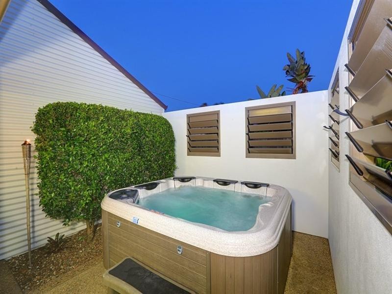 9 Sunseeker Avenue, Bargara QLD 4670