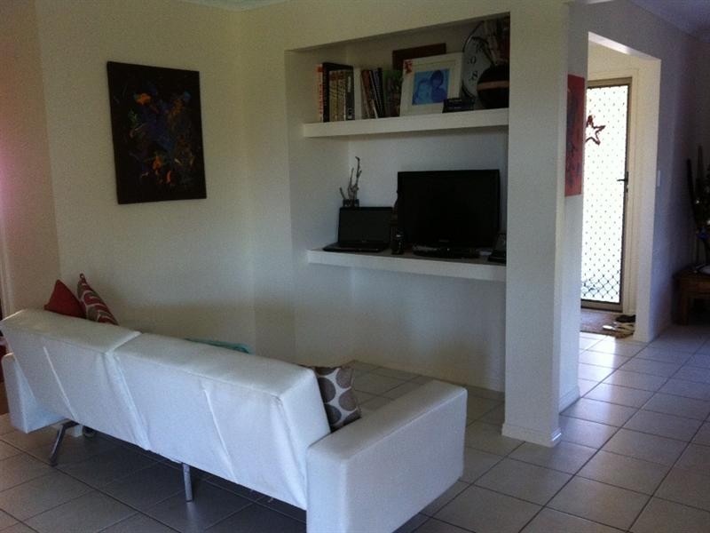 71 Barolin Esplanade, Coral Cove QLD 4670