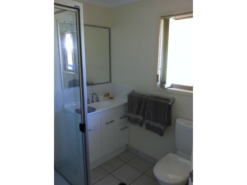 71 Barolin Esplanade, Coral Cove QLD 4670