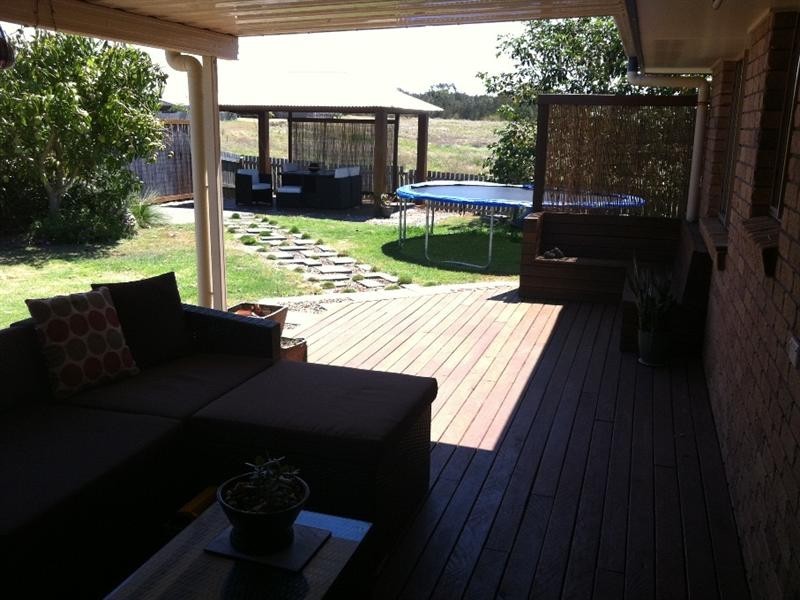 71 Barolin Esplanade, Coral Cove QLD 4670