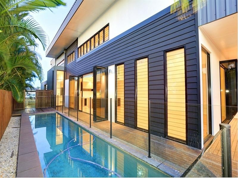 2/10 Trinity Close, Bargara QLD 4670