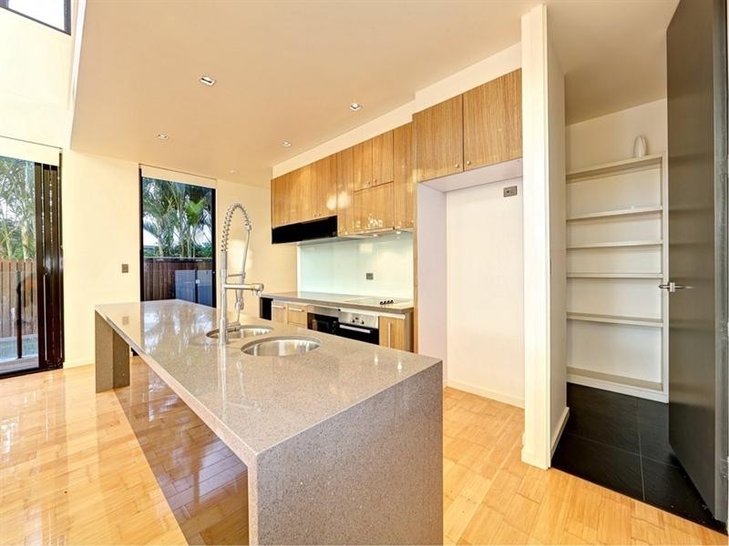 2/10 Trinity Close, Bargara QLD 4670