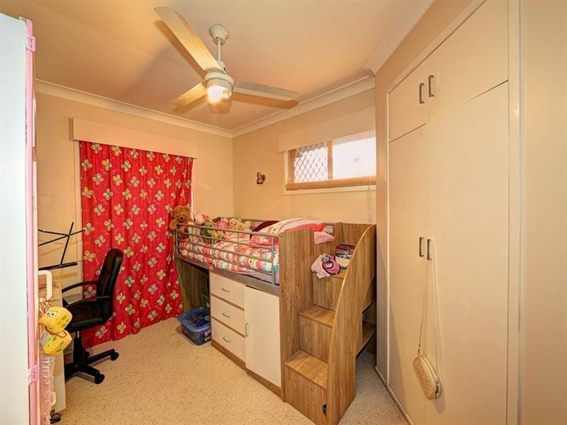 Avenell Heights QLD 4670