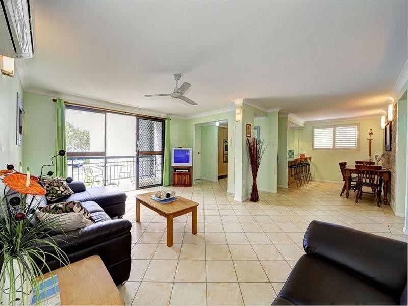 2/41 Esplanade, Bargara QLD 4670