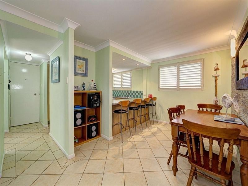 2/41 Esplanade, Bargara QLD 4670