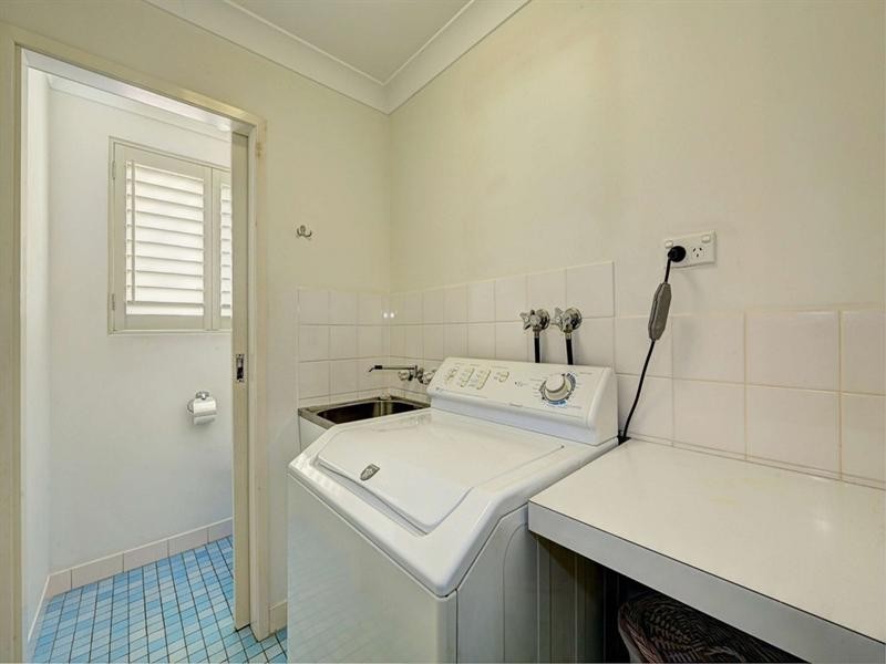 2/41 Esplanade, Bargara QLD 4670