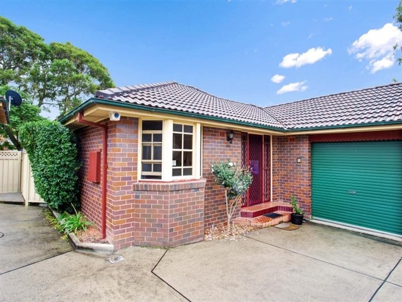 4/8A Highland Road, Peakhurst NSW 2210