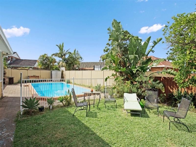 1 Snowy Place, Sylvania Waters NSW 2224