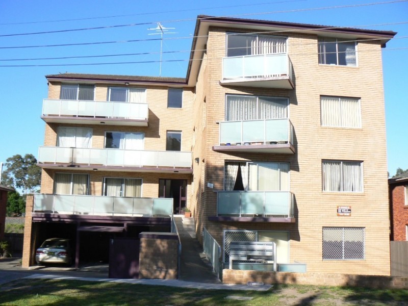 4/1 Wiruna Crescent, Narwee NSW 2209