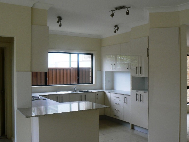 3 Rona Street, Peakhurst NSW 2210