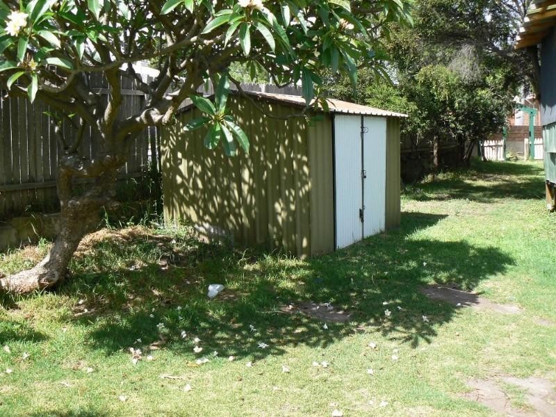 2 Edgehill Avenue, Carlton NSW 2218