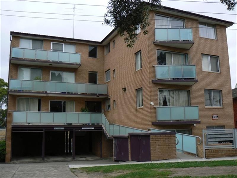 4/1A Wiruna Crescent, Narwee NSW 2209