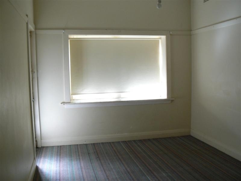 33 Jubilee Avenue, Carlton NSW 2218