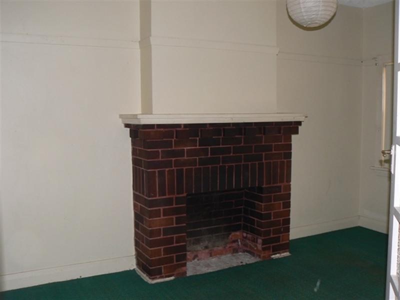 33 Jubilee Avenue, Carlton NSW 2218