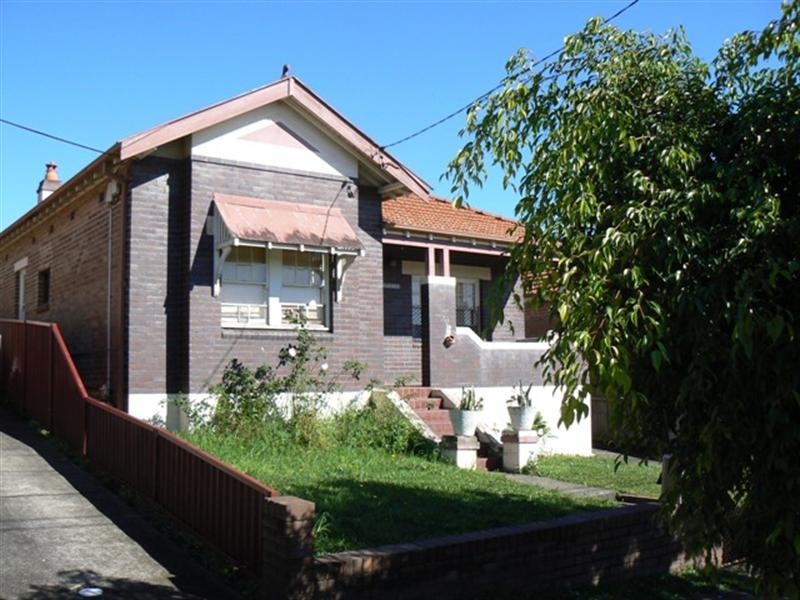 13 Cronulla Street, Carlton NSW 2218