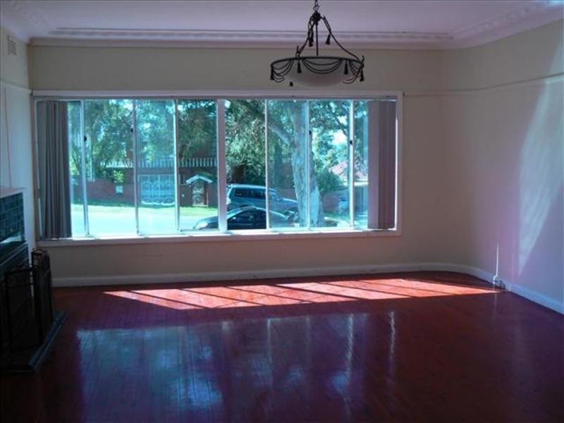 39 Old Taren Point Road, Taren Point NSW 2229