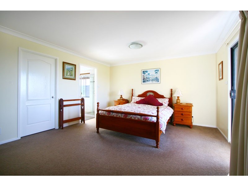 15 Norfolk Crescent, Shell Cove NSW 2529
