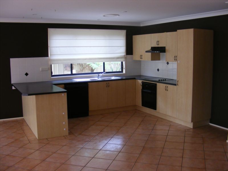 18 Wallis Close, Flinders NSW 2529