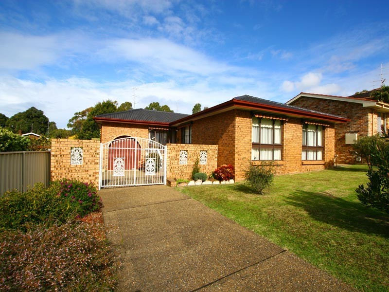 9 Blue Gum Place, Barrack Heights NSW 2528