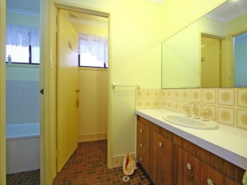 9 Blue Gum Place, Barrack Heights NSW 2528