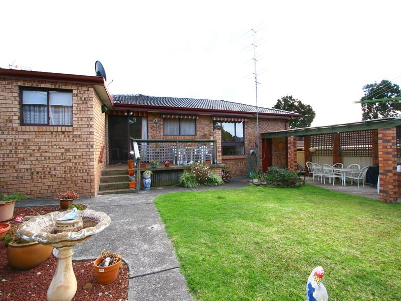 9 Blue Gum Place, Barrack Heights NSW 2528