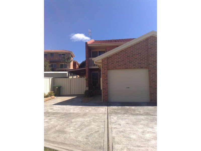 1/4 Tilba Place, Flinders NSW 2529