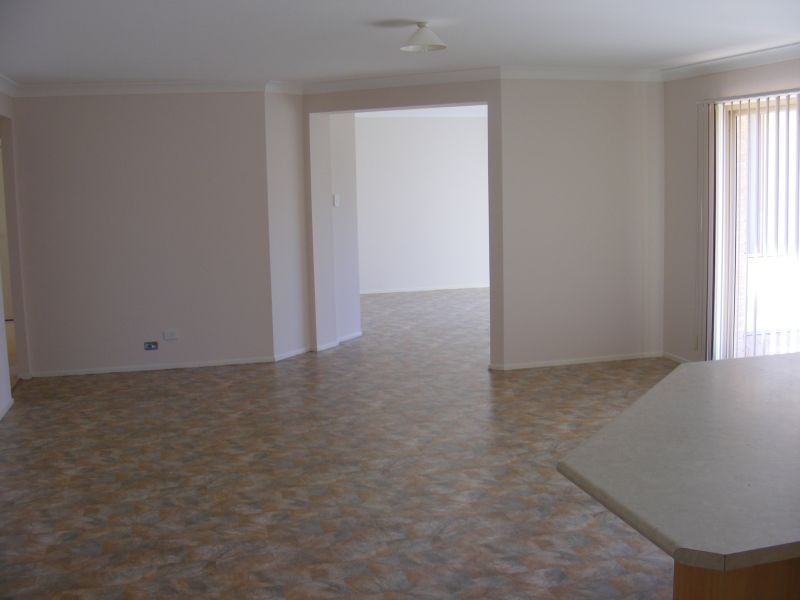 26 Southern Cross Boulevard, Shell Cove NSW 2529