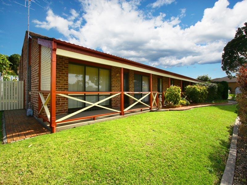 7 Bluegum Place, Barrack Heights NSW 2528